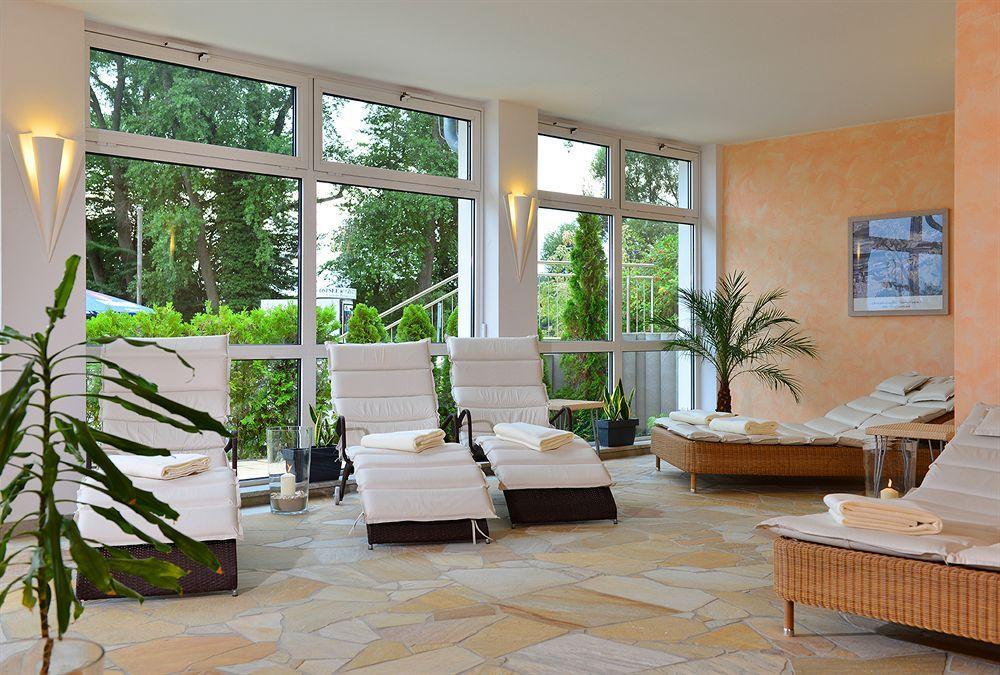 Hotel Strandhotel Seerose 4*