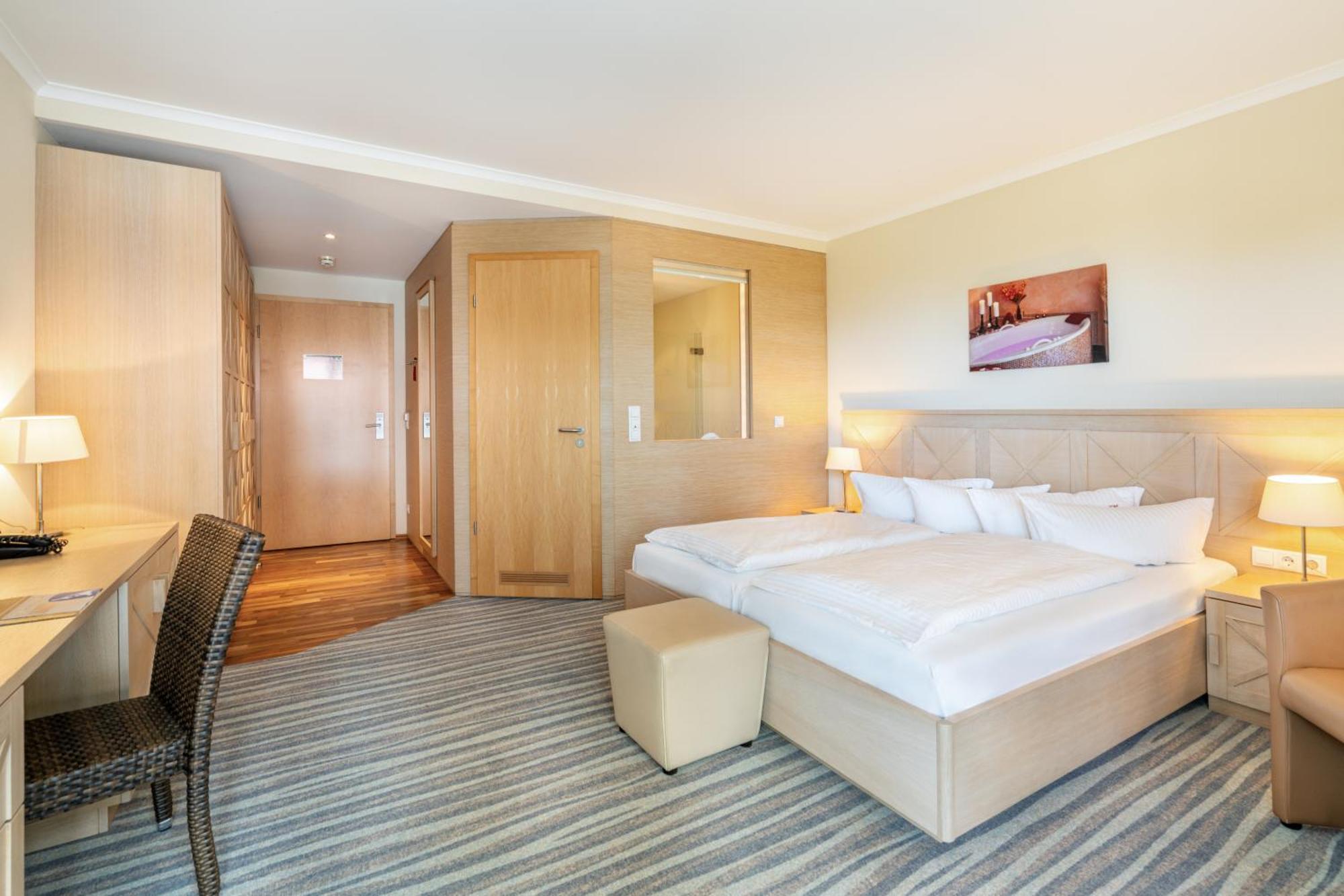 Hotel Strandhotel Seerose 4*