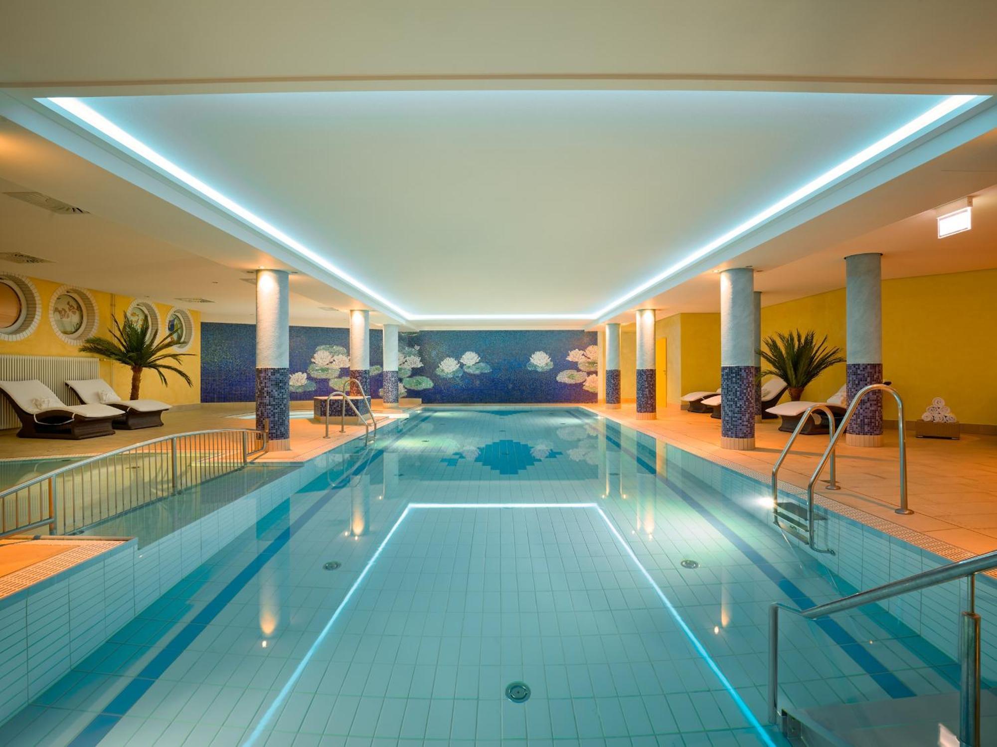 Strandhotel Seerose Hotel Kölpinsee