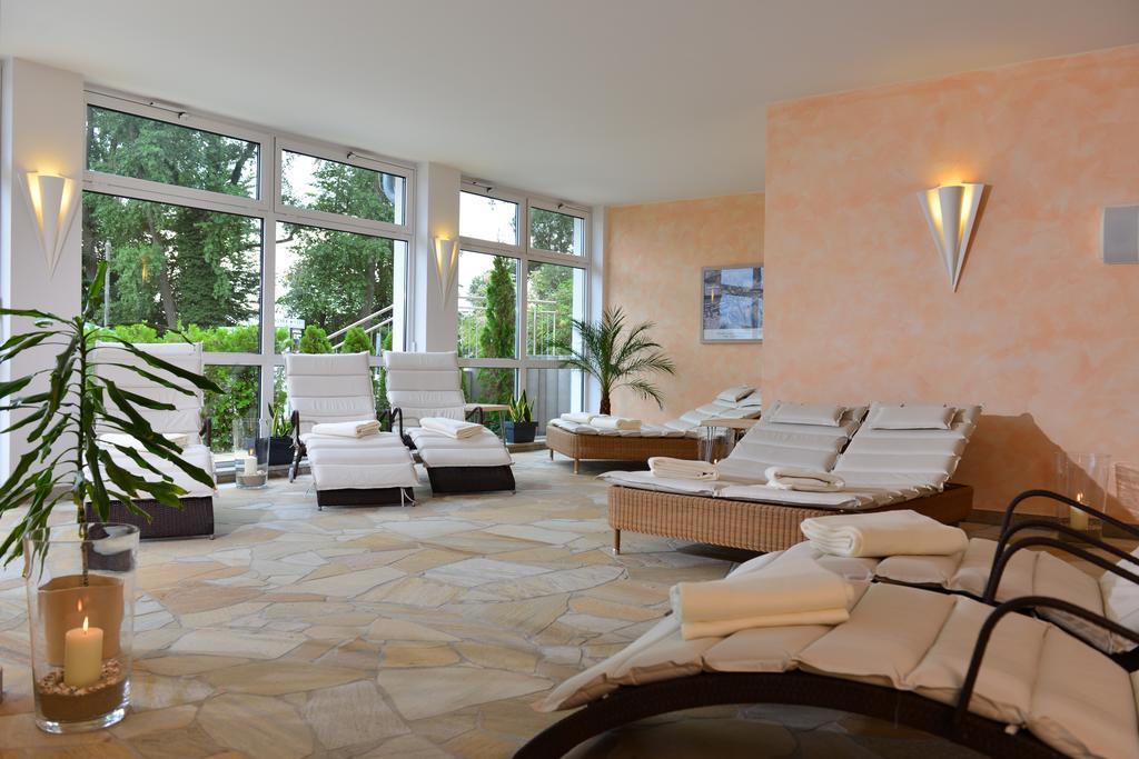 Strandhotel Seerose Kölpinsee